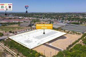 3Barlett Square Plaza_2